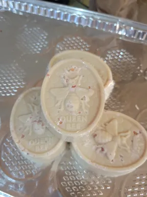 Colloidal Oatmeal & Raw Honey Himalayan Salt Scrub Soaps that help  Eczema, Psoriasis & Acne