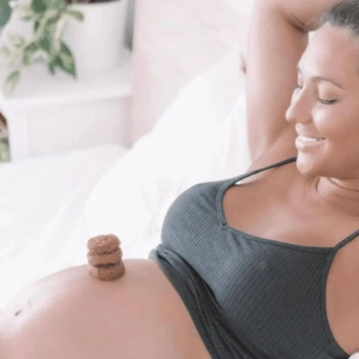 Franjos Kitchen Belly Bump Pregnancy Biscuits - Ginger   Apricot