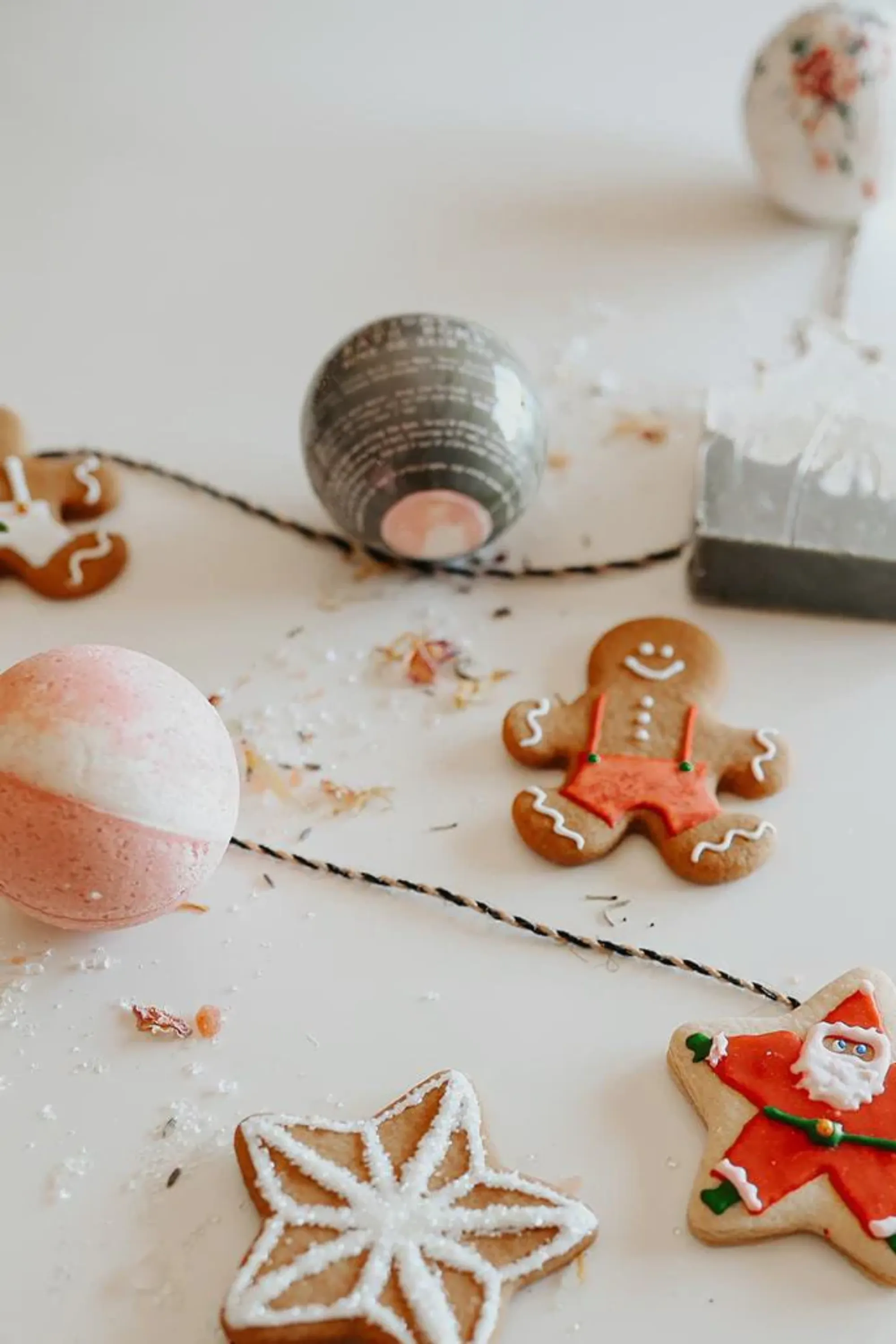 HOLIDAY SPICE BATH BOMB