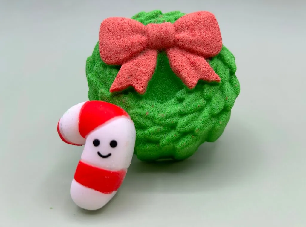 Holiday Wreath Kids Bath Bomb with Christmas Squishy Toy Inside