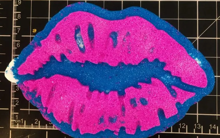 Large Lips (Flat) - DB Bath Bomb Moulds