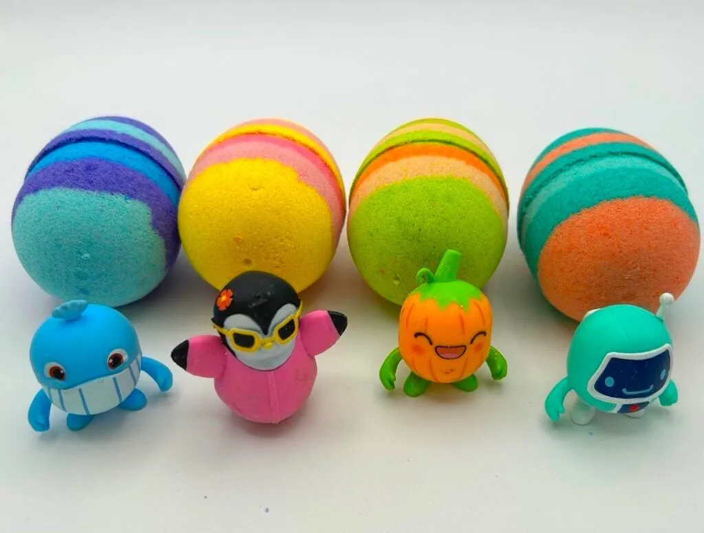 Smashlings Egg Bath Bomb with Smashlights Figure Inside